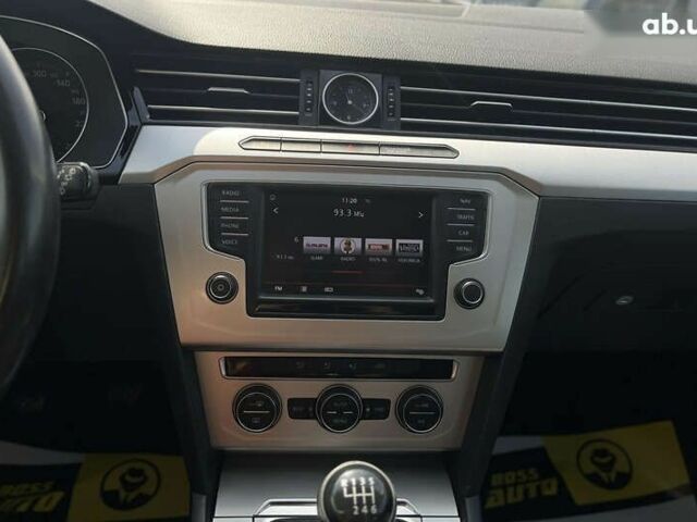 Фольксваген Пассат, об'ємом двигуна 1.6 л та пробігом 234 тис. км за 13990 $, фото 25 на Automoto.ua