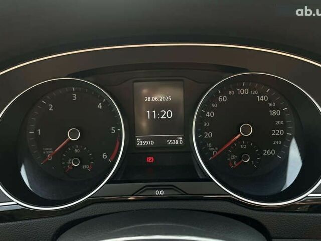 Фольксваген Пассат, объемом двигателя 1.6 л и пробегом 234 тыс. км за 13990 $, фото 23 на Automoto.ua