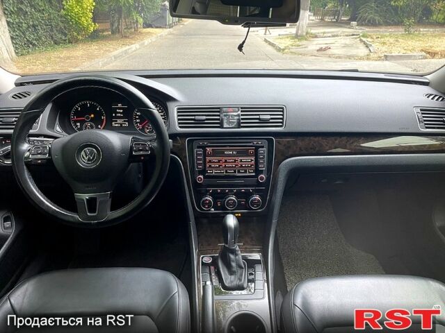 Фольксваген Пассат, об'ємом двигуна 2 л та пробігом 234 тис. км за 13600 $, фото 4 на Automoto.ua
