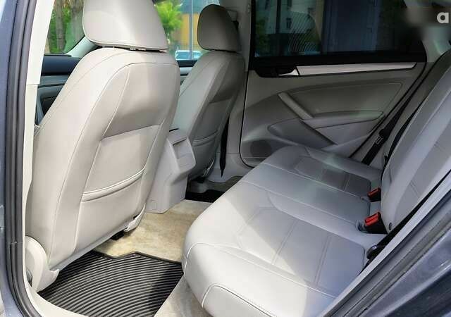 Фольксваген Пассат, об'ємом двигуна 1.8 л та пробігом 177 тис. км за 9500 $, фото 15 на Automoto.ua