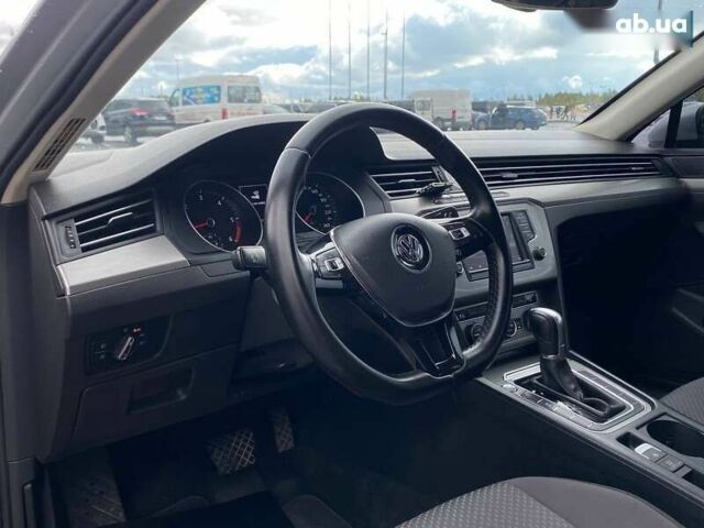 Фольксваген Пассат, объемом двигателя 1.6 л и пробегом 268 тыс. км за 13490 $, фото 10 на Automoto.ua