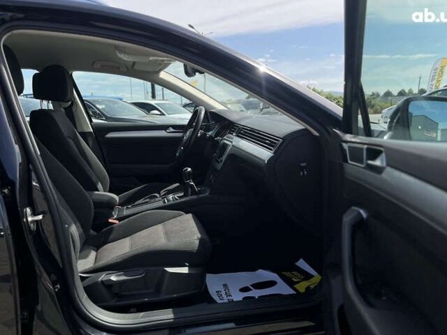 Фольксваген Пассат, объемом двигателя 1.6 л и пробегом 234 тыс. км за 13990 $, фото 8 на Automoto.ua