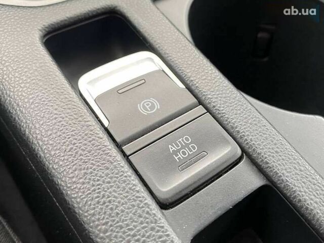 Фольксваген Пассат, объемом двигателя 1.6 л и пробегом 268 тыс. км за 13490 $, фото 16 на Automoto.ua