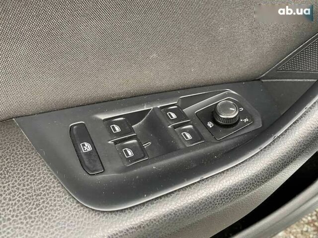 Фольксваген Пассат, объемом двигателя 1.6 л и пробегом 268 тыс. км за 13490 $, фото 9 на Automoto.ua