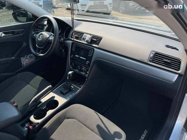 Фольксваген Пассат, об'ємом двигуна 1.8 л та пробігом 129 тис. км за 13490 $, фото 23 на Automoto.ua