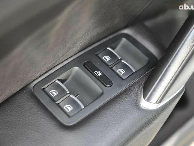 Фольксваген Пассат, объемом двигателя 1.8 л и пробегом 103 тыс. км за 12000 $, фото 20 на Automoto.ua