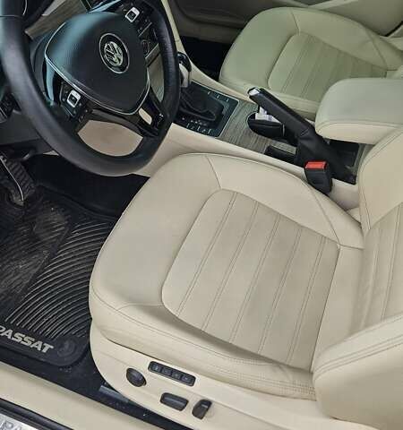 Фольксваген Пассат, объемом двигателя 3.6 л и пробегом 203 тыс. км за 15000 $, фото 11 на Automoto.ua