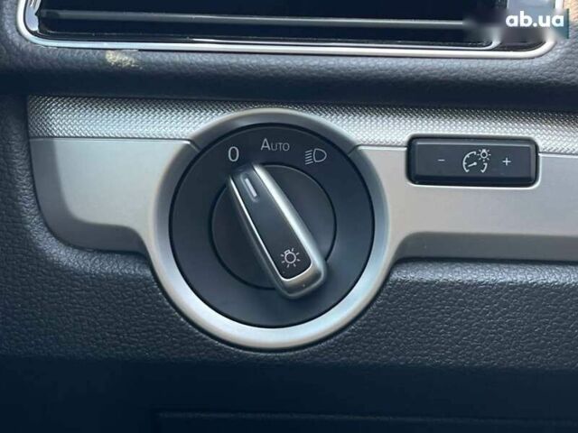 Фольксваген Пассат, об'ємом двигуна 1.8 л та пробігом 129 тис. км за 13490 $, фото 29 на Automoto.ua