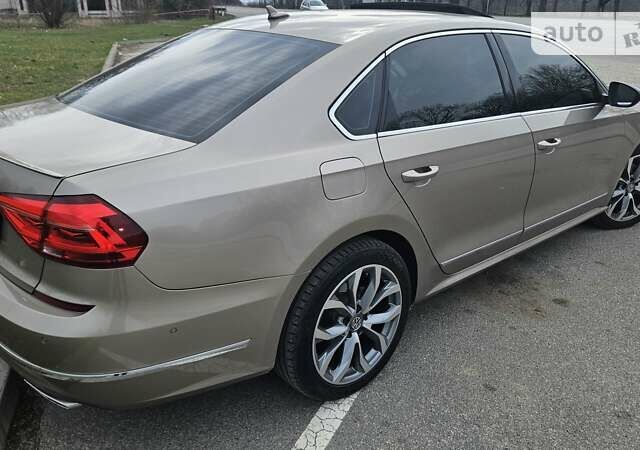 Фольксваген Пассат, объемом двигателя 3.6 л и пробегом 203 тыс. км за 15000 $, фото 4 на Automoto.ua