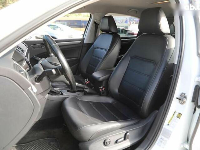 Фольксваген Пассат, объемом двигателя 1.8 л и пробегом 103 тыс. км за 12000 $, фото 6 на Automoto.ua