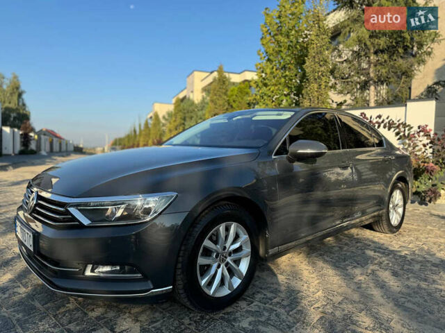 Фольксваген Пассат, объемом двигателя 1.6 л и пробегом 235 тыс. км за 15500 $, фото 19 на Automoto.ua
