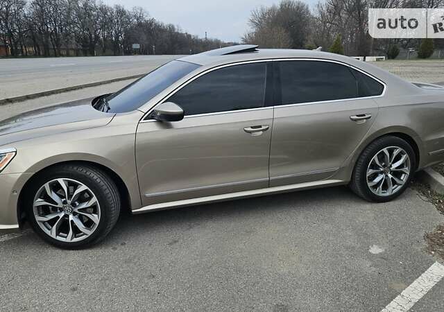 Фольксваген Пассат, объемом двигателя 3.6 л и пробегом 203 тыс. км за 15000 $, фото 5 на Automoto.ua