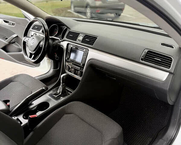 Фольксваген Пассат, об'ємом двигуна 1.8 л та пробігом 220 тис. км за 11000 $, фото 7 на Automoto.ua