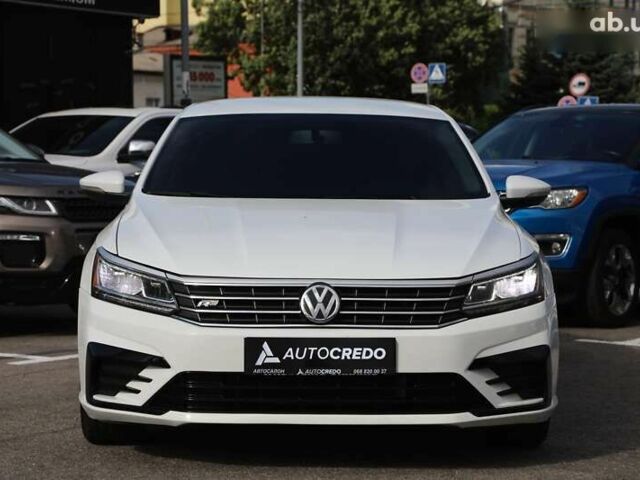 Фольксваген Пассат, объемом двигателя 1.8 л и пробегом 103 тыс. км за 12000 $, фото 1 на Automoto.ua