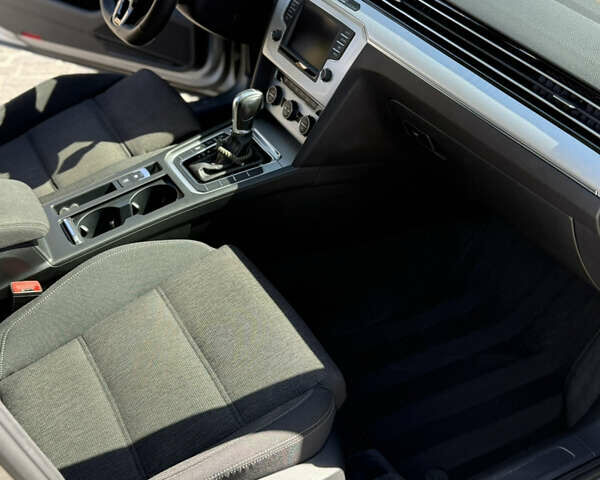 Фольксваген Пассат, объемом двигателя 1.8 л и пробегом 161 тыс. км за 17100 $, фото 5 на Automoto.ua