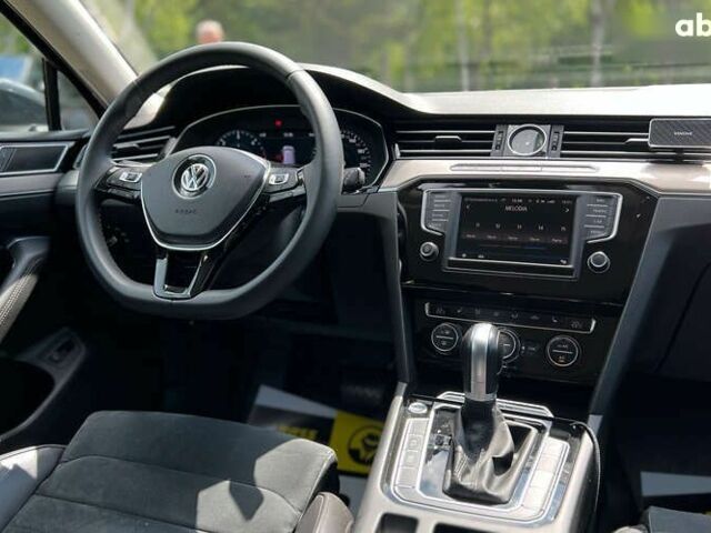 Фольксваген Пассат, объемом двигателя 2 л и пробегом 340 тыс. км за 18999 $, фото 11 на Automoto.ua