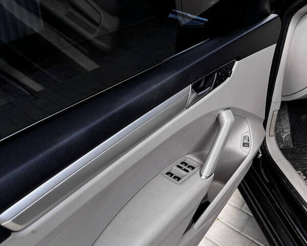 Фольксваген Пассат, объемом двигателя 1.8 л и пробегом 210 тыс. км за 11000 $, фото 7 на Automoto.ua