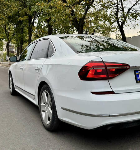 Фольксваген Пассат, объемом двигателя 1.8 л и пробегом 219 тыс. км за 12000 $, фото 2 на Automoto.ua