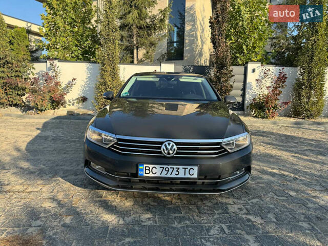 Фольксваген Пассат, объемом двигателя 1.6 л и пробегом 235 тыс. км за 15500 $, фото 9 на Automoto.ua