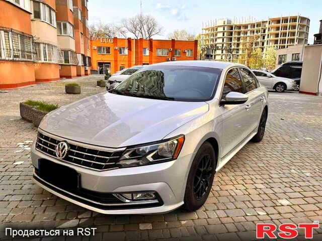 Фольксваген Пассат, объемом двигателя 1.8 л и пробегом 198 тыс. км за 14000 $, фото 3 на Automoto.ua