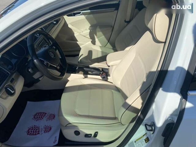 Фольксваген Пассат, объемом двигателя 0 л и пробегом 125 тыс. км за 14900 $, фото 10 на Automoto.ua