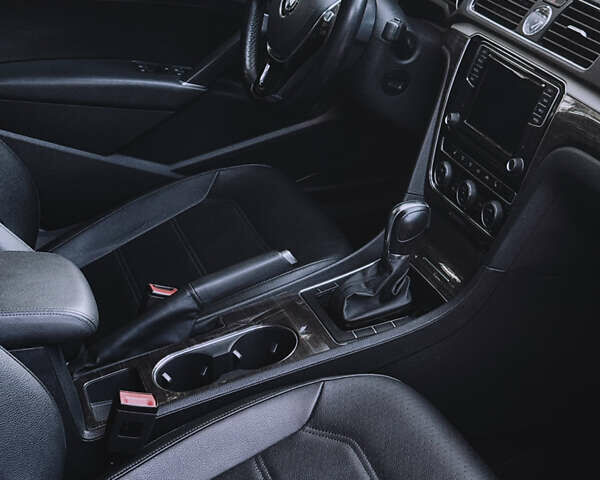 Фольксваген Пассат, об'ємом двигуна 1.8 л та пробігом 106 тис. км за 16800 $, фото 29 на Automoto.ua