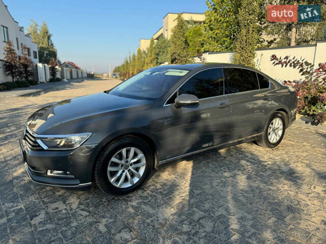 Фольксваген Пассат, объемом двигателя 1.6 л и пробегом 235 тыс. км за 15500 $, фото 22 на Automoto.ua