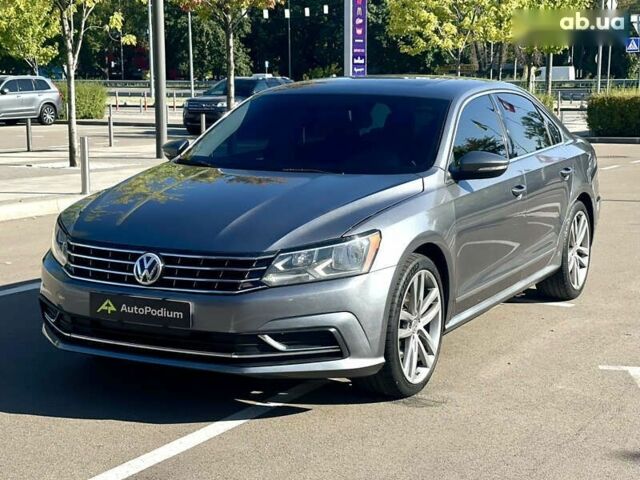 Фольксваген Пассат, объемом двигателя 1.8 л и пробегом 229 тыс. км за 12900 $, фото 6 на Automoto.ua