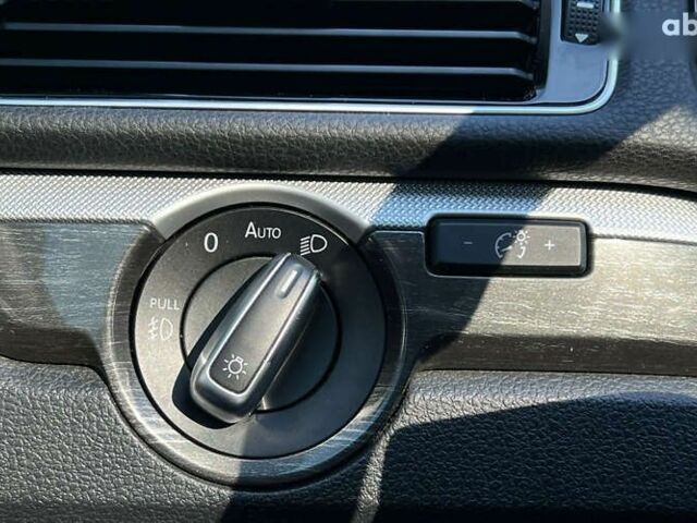 Фольксваген Пассат, об'ємом двигуна 1.8 л та пробігом 175 тис. км за 14790 $, фото 22 на Automoto.ua