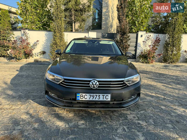Фольксваген Пассат, объемом двигателя 1.6 л и пробегом 235 тыс. км за 15500 $, фото 2 на Automoto.ua