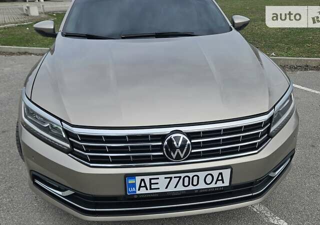 Фольксваген Пассат, объемом двигателя 3.6 л и пробегом 203 тыс. км за 15000 $, фото 3 на Automoto.ua