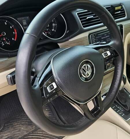 Фольксваген Пассат, объемом двигателя 3.6 л и пробегом 203 тыс. км за 15000 $, фото 13 на Automoto.ua