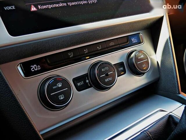 Фольксваген Пассат, об'ємом двигуна 1.6 л та пробігом 226 тис. км за 12800 $, фото 12 на Automoto.ua