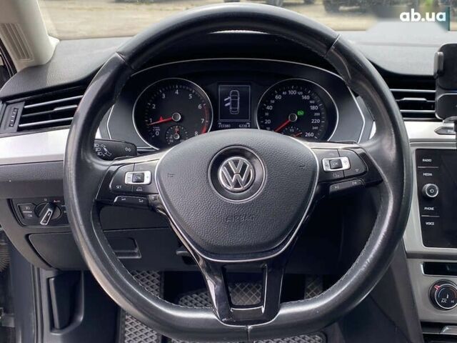 Фольксваген Пассат, объемом двигателя 1.4 л и пробегом 233 тыс. км за 13999 $, фото 7 на Automoto.ua