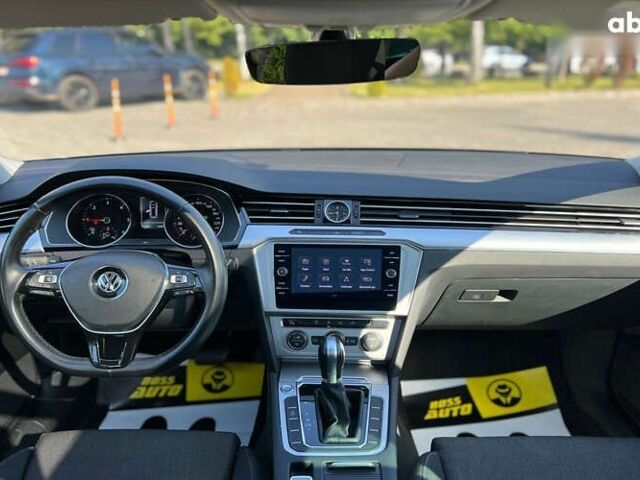 Фольксваген Пассат, объемом двигателя 1.6 л и пробегом 197 тыс. км за 17690 $, фото 12 на Automoto.ua