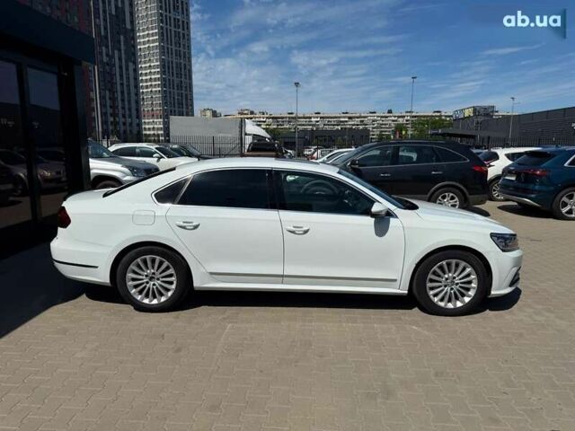 Фольксваген Пассат, объемом двигателя 1.8 л и пробегом 198 тыс. км за 14500 $, фото 5 на Automoto.ua