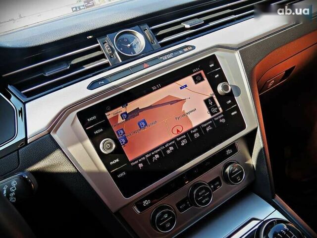 Фольксваген Пассат, об'ємом двигуна 1.6 л та пробігом 226 тис. км за 12800 $, фото 10 на Automoto.ua