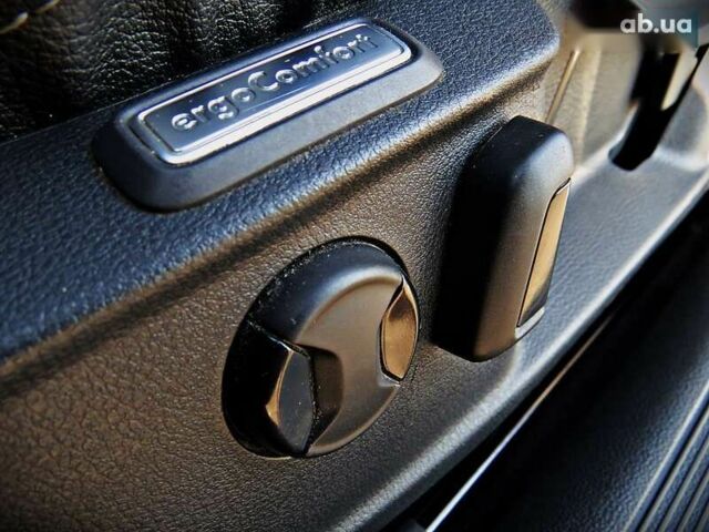 Фольксваген Пассат, об'ємом двигуна 1.6 л та пробігом 226 тис. км за 12800 $, фото 6 на Automoto.ua