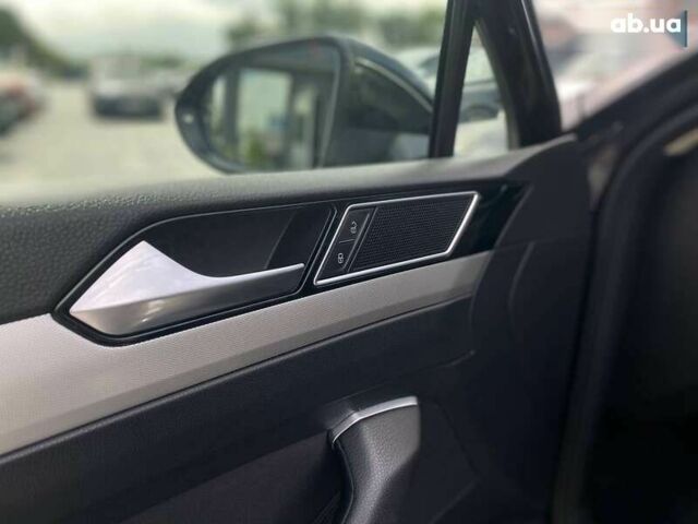 Фольксваген Пассат, объемом двигателя 1.6 л и пробегом 313 тыс. км за 13990 $, фото 16 на Automoto.ua