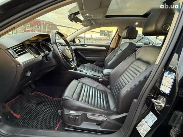 Фольксваген Пассат, об'ємом двигуна 1.6 л та пробігом 332 тис. км за 13990 $, фото 11 на Automoto.ua