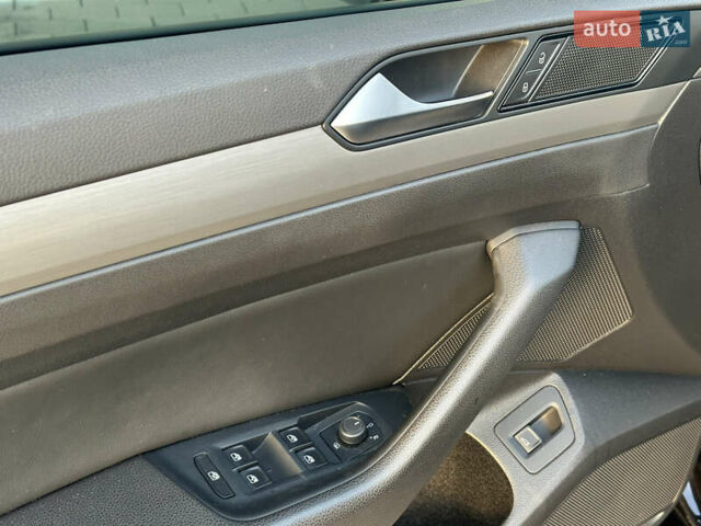 Фольксваген Пассат, объемом двигателя 1.97 л и пробегом 80 тыс. км за 20500 $, фото 51 на Automoto.ua