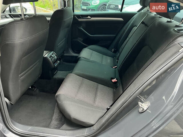 Фольксваген Пассат, об'ємом двигуна 1.97 л та пробігом 170 тис. км за 17800 $, фото 8 на Automoto.ua