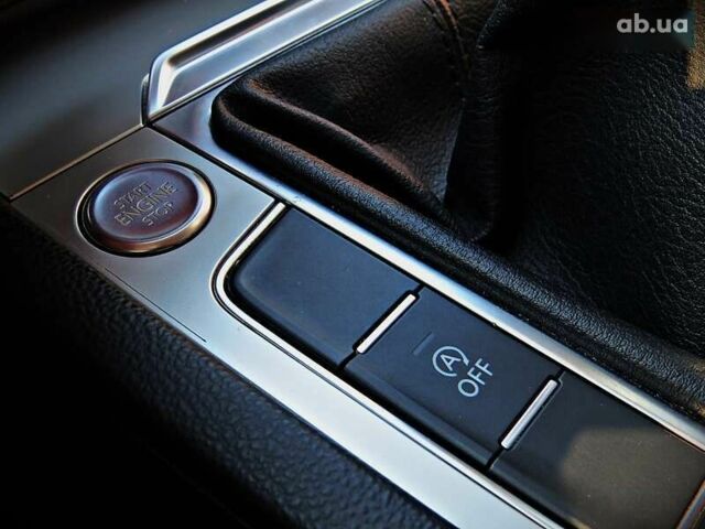 Фольксваген Пассат, об'ємом двигуна 1.6 л та пробігом 226 тис. км за 12800 $, фото 13 на Automoto.ua