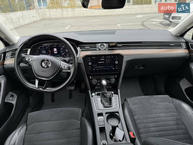 Фольксваген Пассат 2018 в Киеве на Automoto.ua Фольксваген Пассат, объемом двигателя 2 л и пробегом 152 тыс. км за 25999 $, фото 11 на Automoto.ua