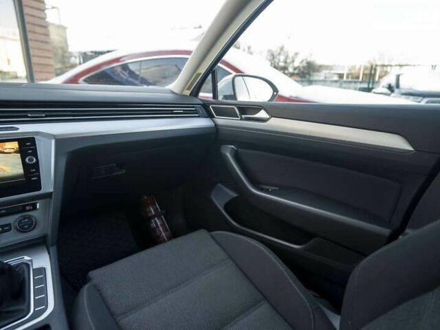 Фольксваген Пассат, объемом двигателя 0 л и пробегом 205 тыс. км за 13600 $, фото 20 на Automoto.ua