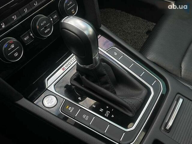 Фольксваген Пассат, объемом двигателя 2 л и пробегом 50 тыс. км за 25600 $, фото 25 на Automoto.ua