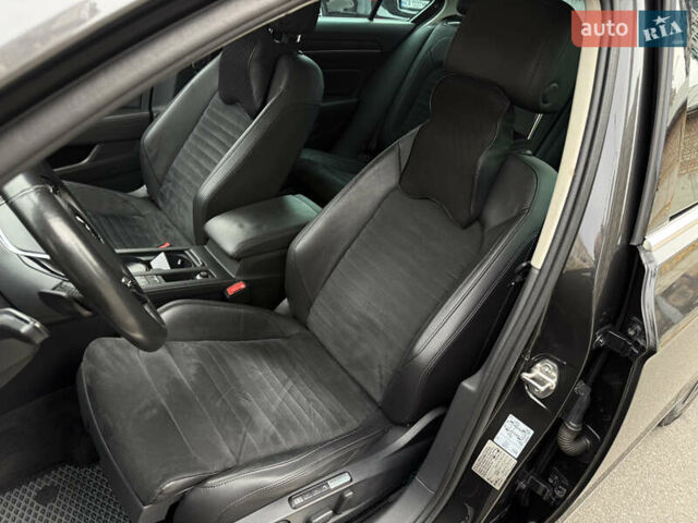 Фольксваген Пассат 2018 в Киеве на Automoto.ua Фольксваген Пассат, объемом двигателя 2 л и пробегом 152 тыс. км за 25999 $, фото 12 на Automoto.ua