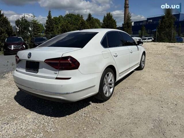 Фольксваген Пассат, объемом двигателя 2 л и пробегом 113 тыс. км за 11800 $, фото 6 на Automoto.ua