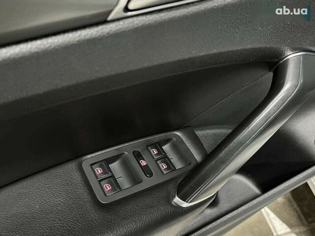 Фольксваген Пассат, объемом двигателя 2 л и пробегом 143 тыс. км за 12500 $, фото 18 на Automoto.ua