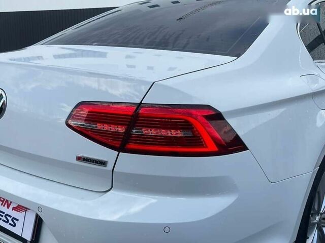 Фольксваген Пассат, объемом двигателя 2 л и пробегом 50 тыс. км за 25600 $, фото 14 на Automoto.ua